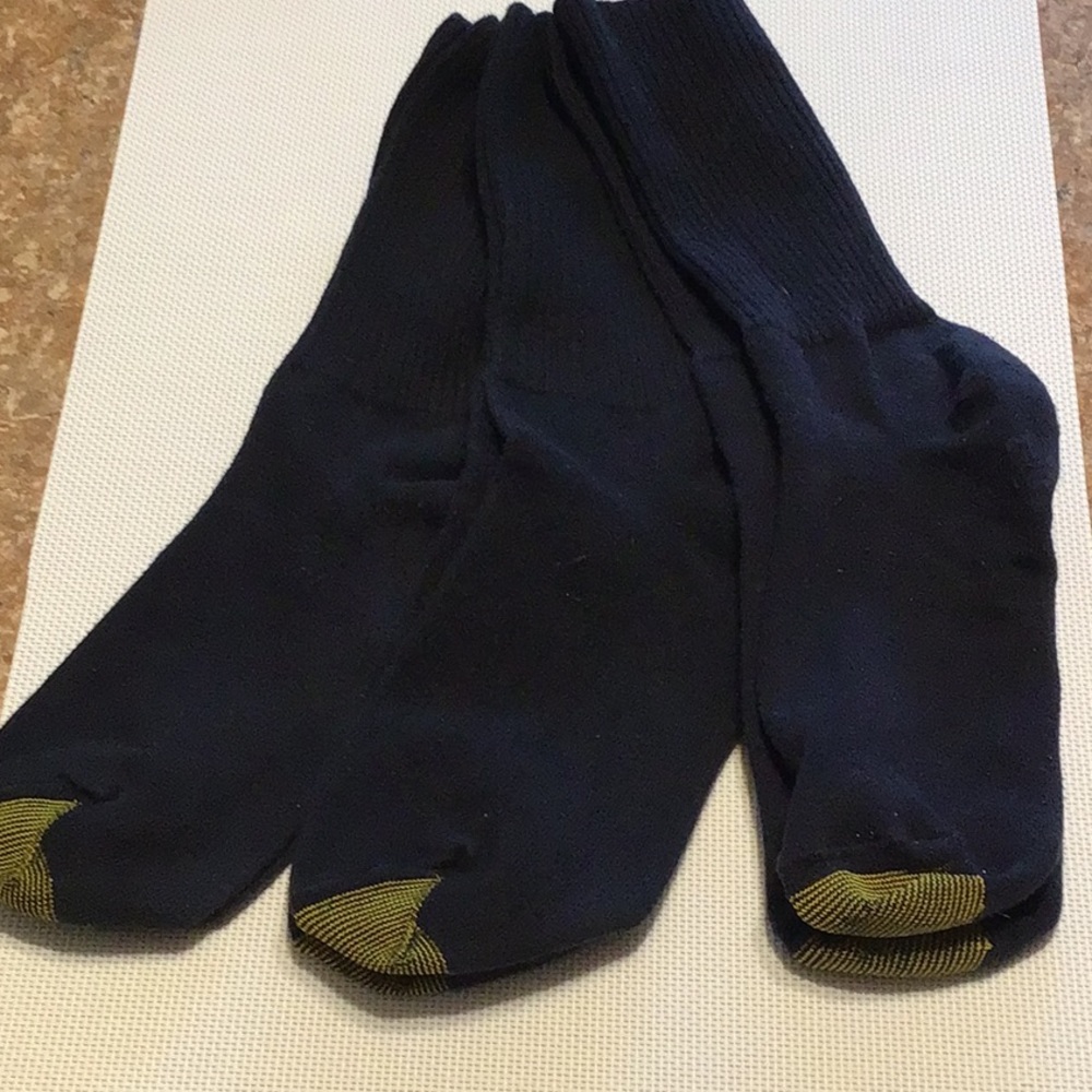 THREE RIBBED HEAVY SOCKS